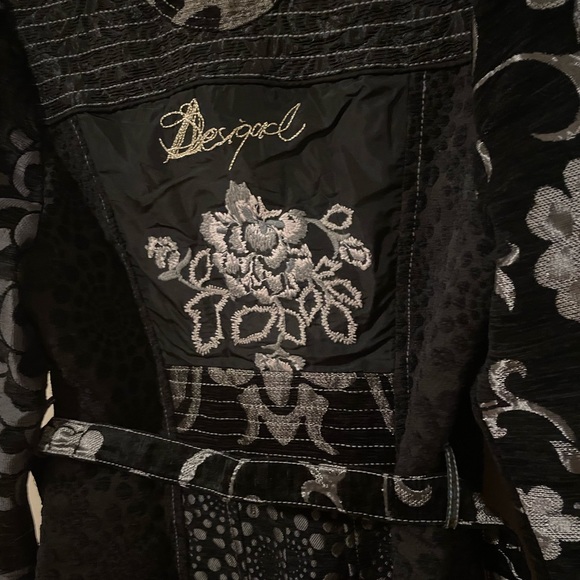 Desigual embroidered jacket NWT - Picture 6 of 6